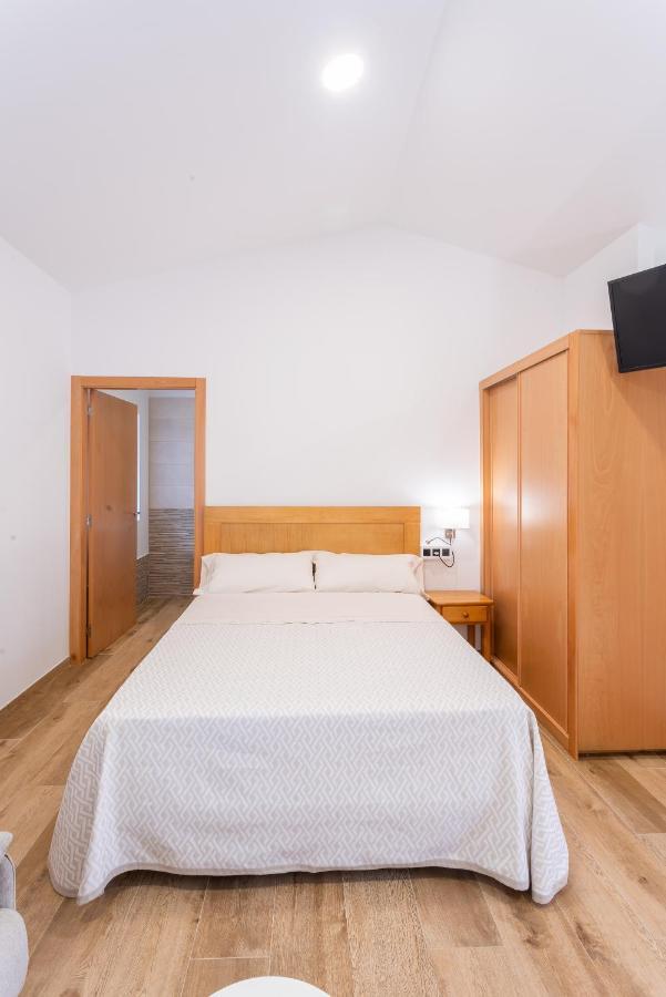 Hotel Donas E Cabaleiros Boqueixon エクステリア 写真